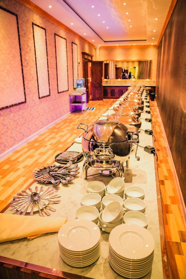 Aurora Banquet And Hotel 칠라우 외부 사진